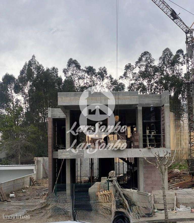 Moradia Nova em Barcelos-14