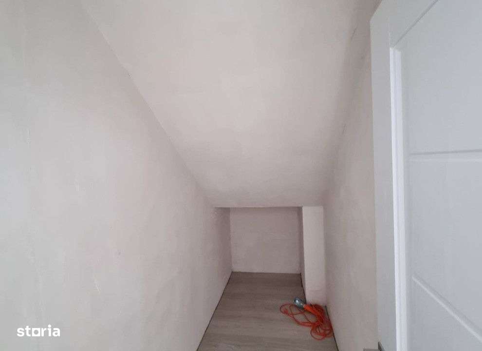 Casa 7 camere Cug , 230 metri Cod:155026 - Imagine principală: 4/15