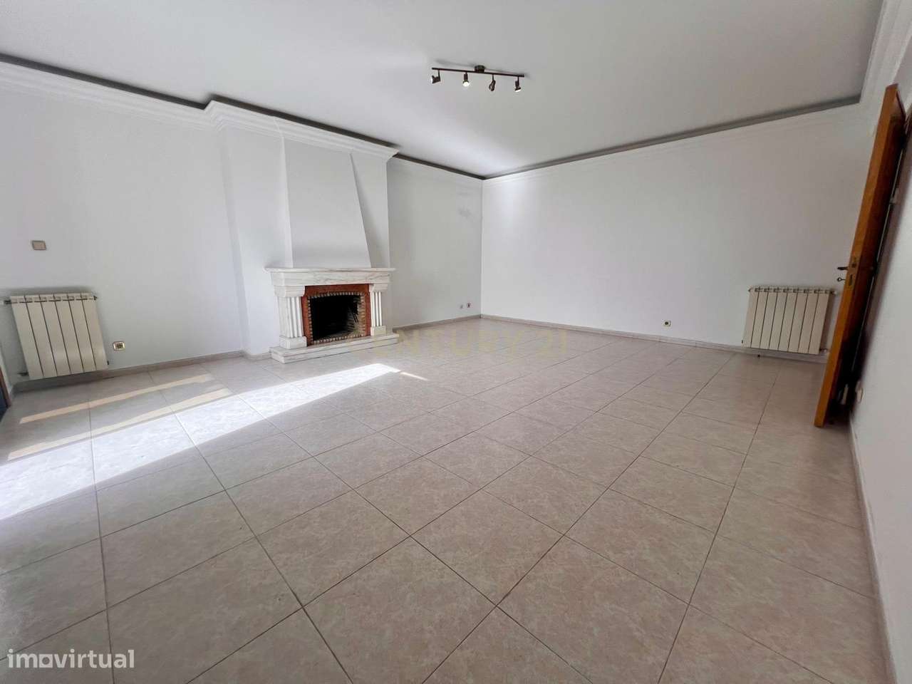 Apartamento T3 com Vista Mar em Localização Privilegiada - Grande imagem: 2/34