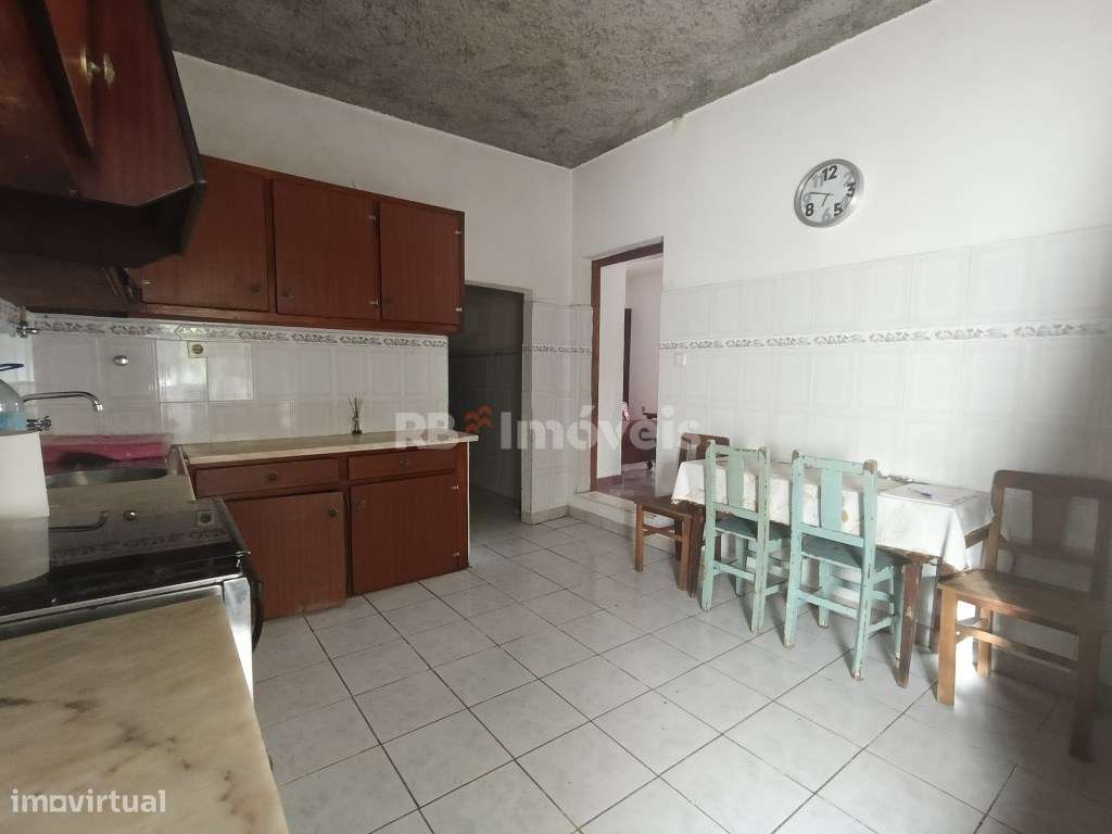 Moradia T2- Onde a Tradição Encontra o Conforto - Grande imagem: 3/56