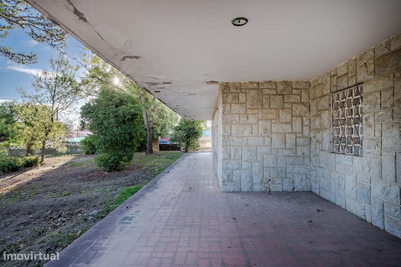 Moradia espaçosa em Carcavelos, junto à estação e à praia-10