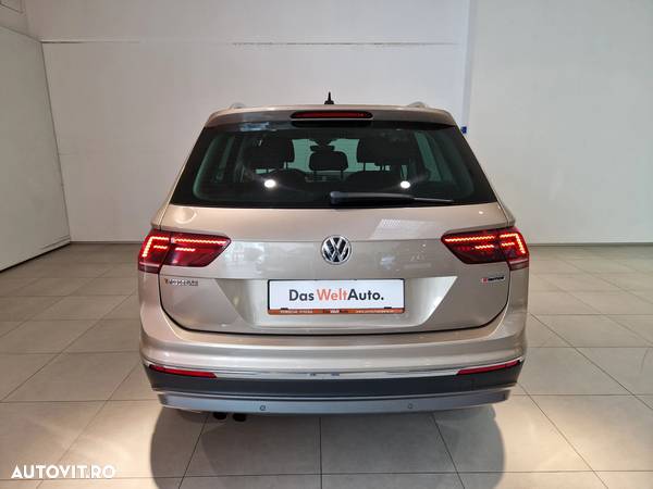 Volkswagen Tiguan 2.0 TDI 4Mot DSG Highline - 8