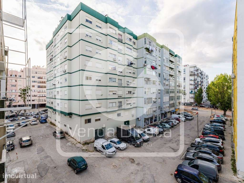 Apartamento T3 com 2 varandas no centro de Setúbal.-19