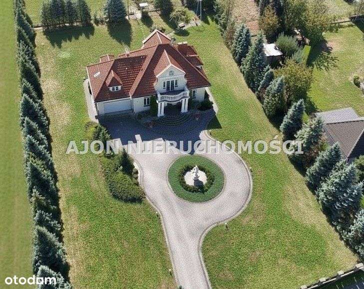 Willa z garażem, Czechowice Dziedzice ul. Zawiła-2