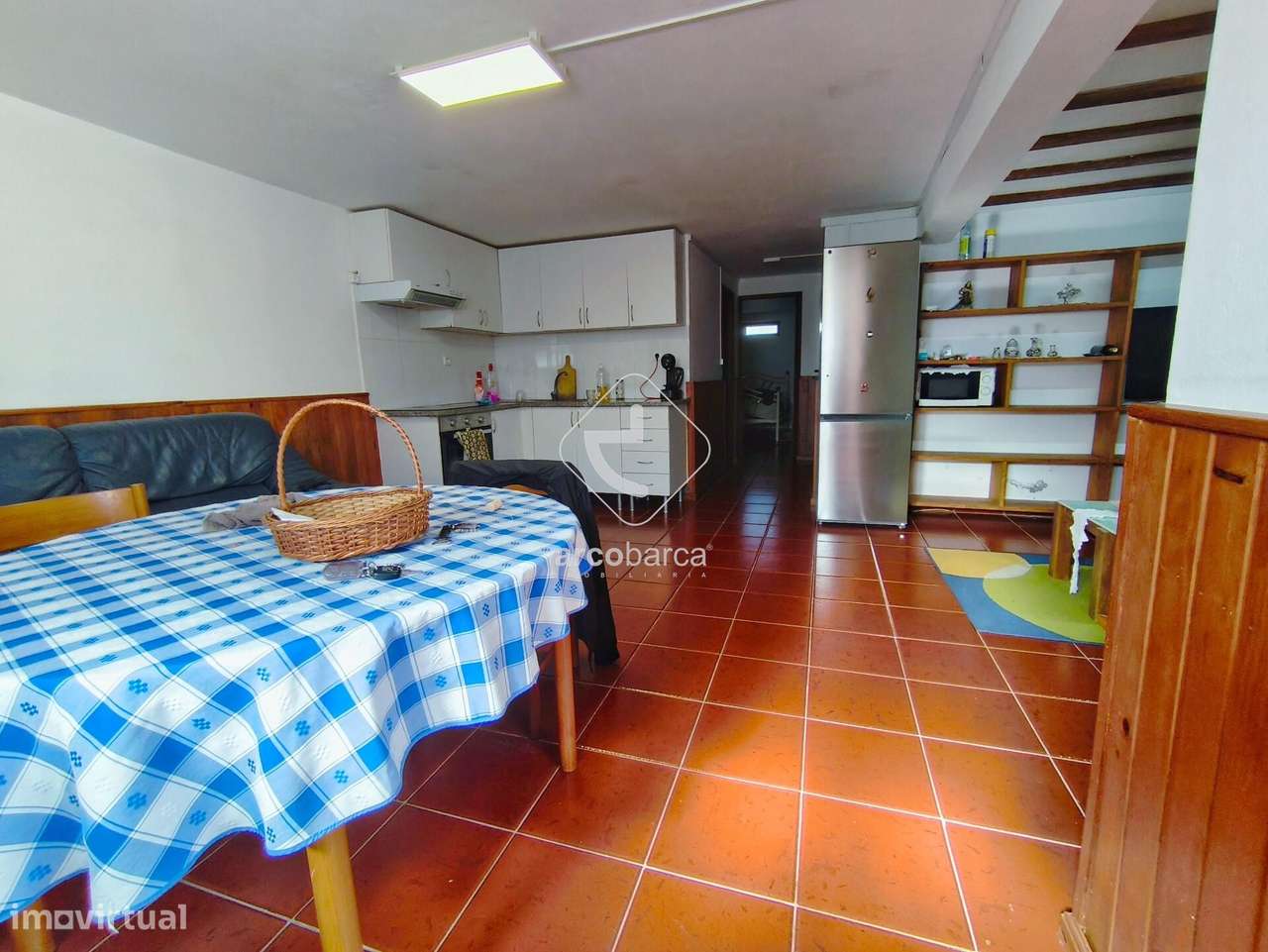 Moradia T3 terreno de 1.500 m2, apartº T1 independente e licença de AL-28