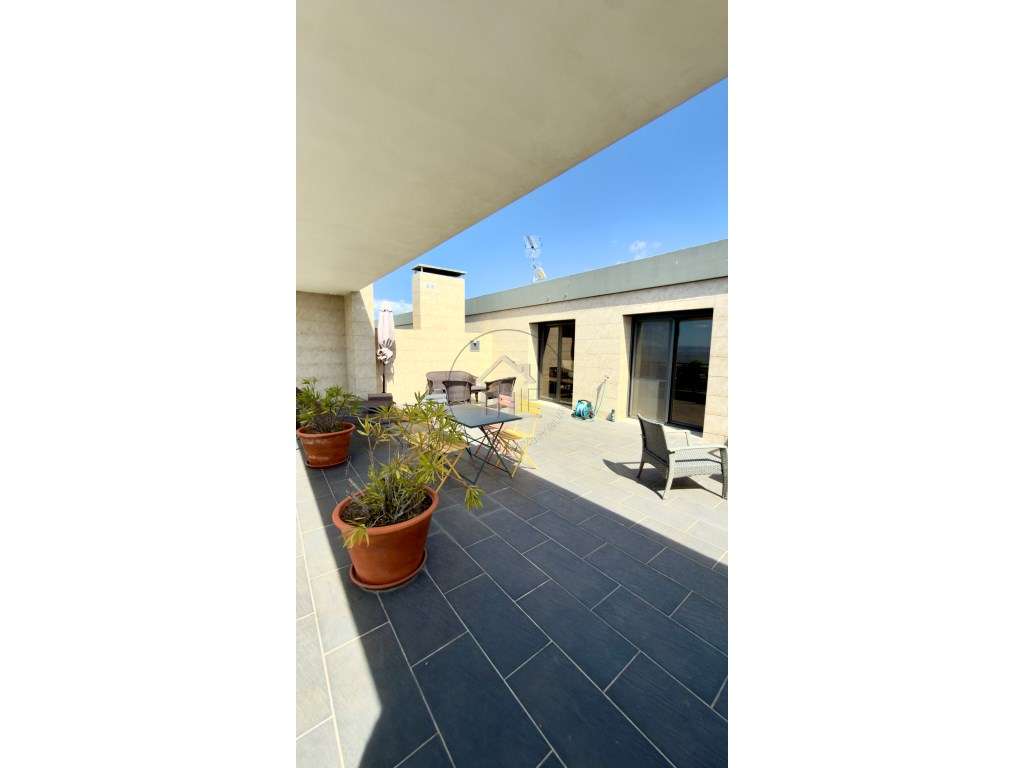 Duplex T4 Alcochete-42