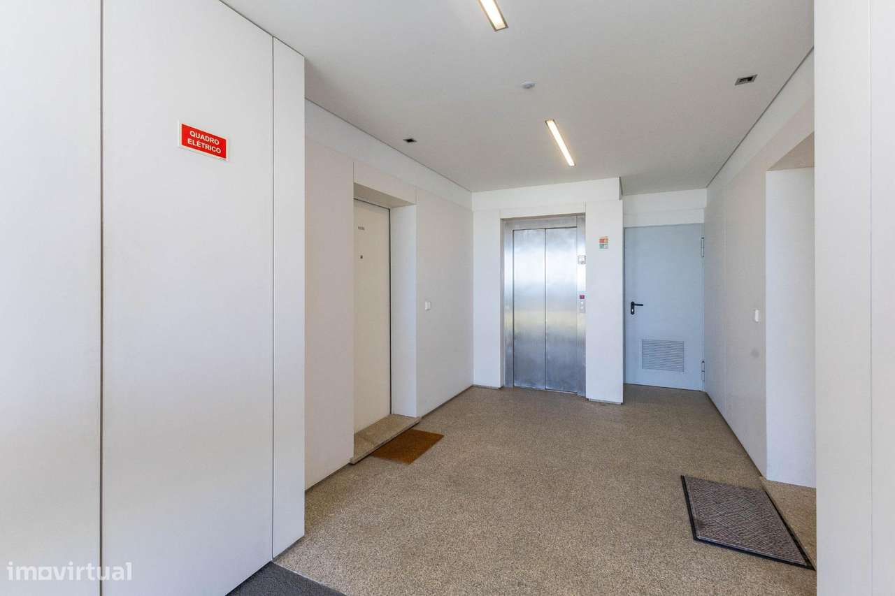 T3 de Luxo na 1.ª Linha de Mar, Madalena ,170m2 Úteis ,Box 69m2...-35