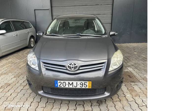 Toyota Auris 1.4 D-4D AC - 1