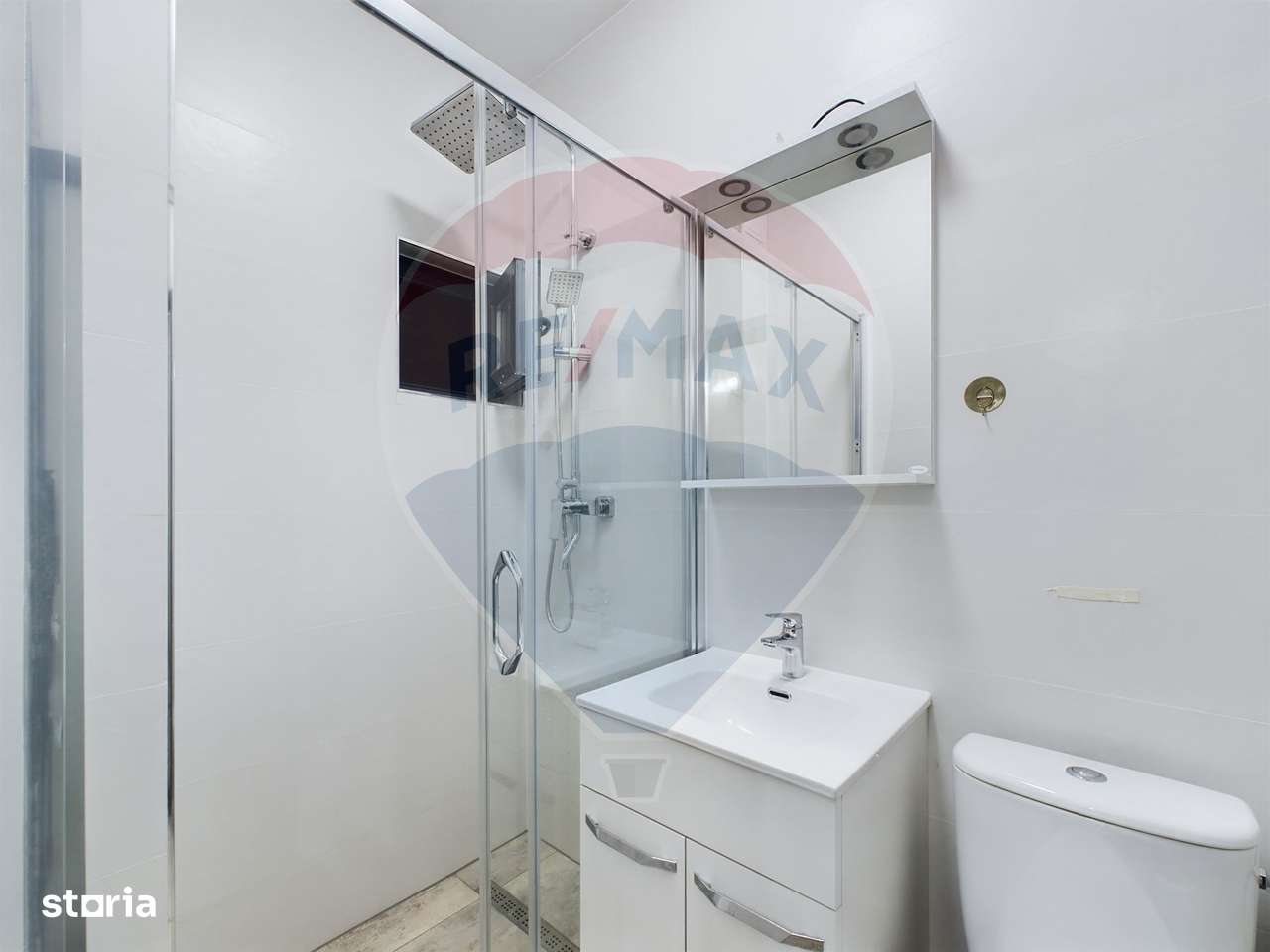 Apartament central, 3 camere, 2 bai, –renovat complet, modern - Imagine principală: 3/9