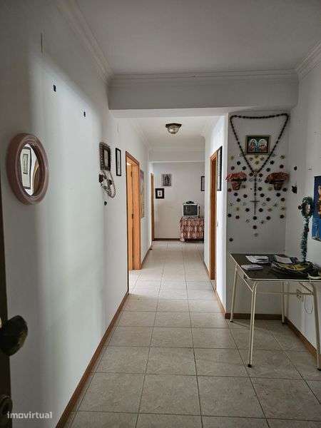Vende-se apartamento T3 com garagem  e sótão  em bom estado - Grande imagem: 5/9
