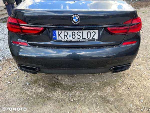 BMW Seria 7 750i xDrive - 8