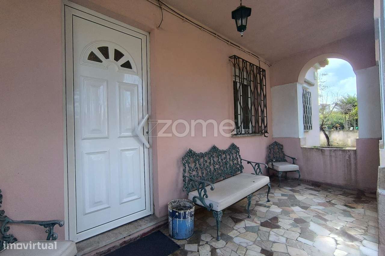 Moradia T4 unifamiliar Carnide-8