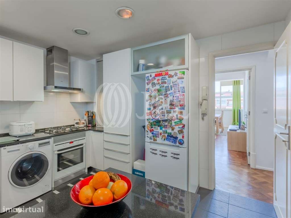 Apartamento T3 mobilado e equipado, no bairro de Alvalade, em Lisboa - Grande imagem: 4/17