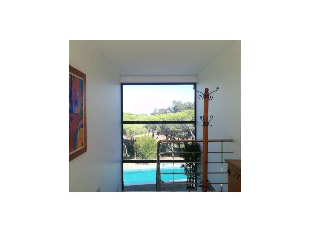 Moradia com piscina e área total de 1262m2 na Praia Verde, em Altur... - Grande imagem: 5/17