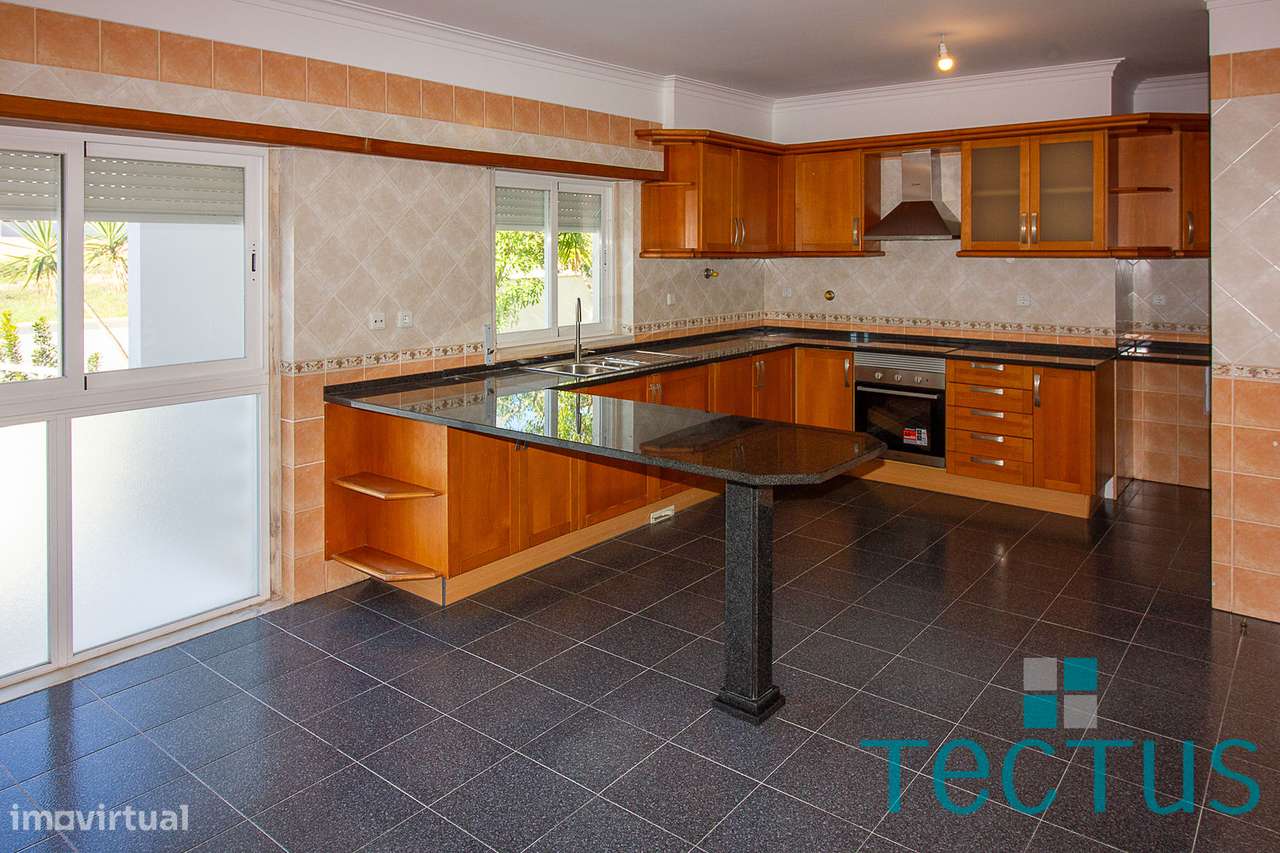 Moradia T4 com 2 suites e garagem - Grande imagem: 3/60