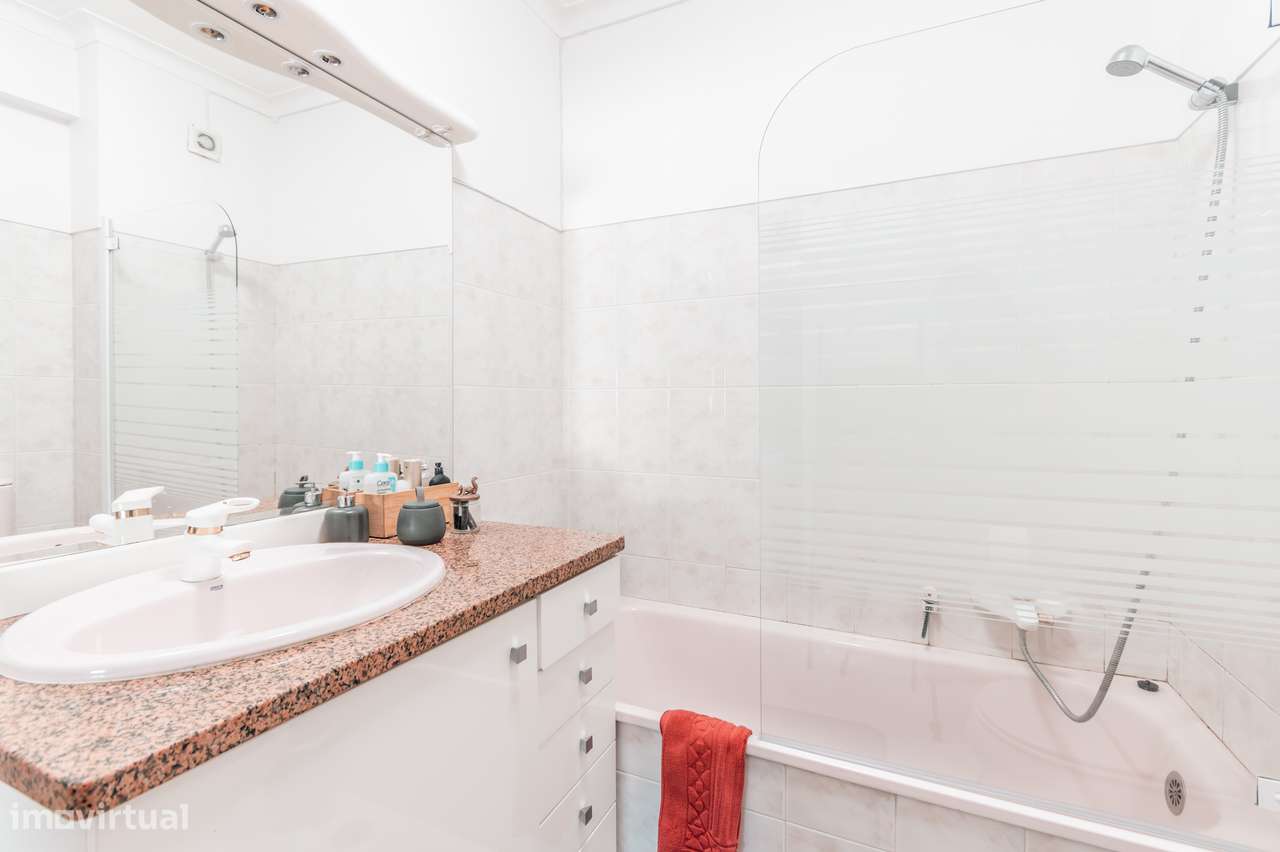 Espaçoso apartamento T3 em Mem Martins-11