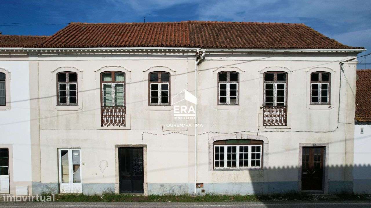 Moradia T6 localizada em Alburitel, Ourém - Grande imagem: 2/33