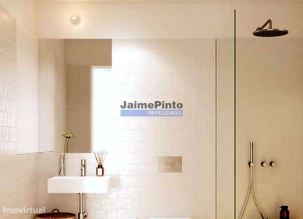 Apartamento T2, área de 70m2 + 20m2, em construção. Portugal, Campa... - Grande imagem: 3/6