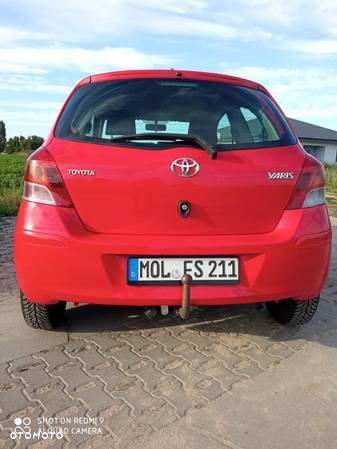 Toyota Yaris 1.0 Terra EU5 - 10