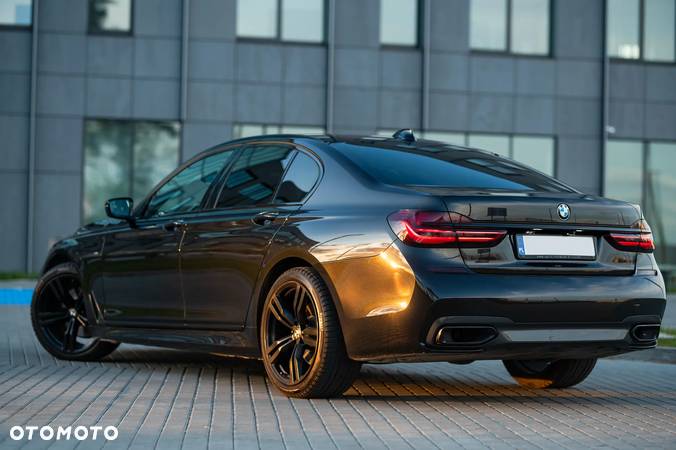 BMW Seria 7 730d xDrive - 17