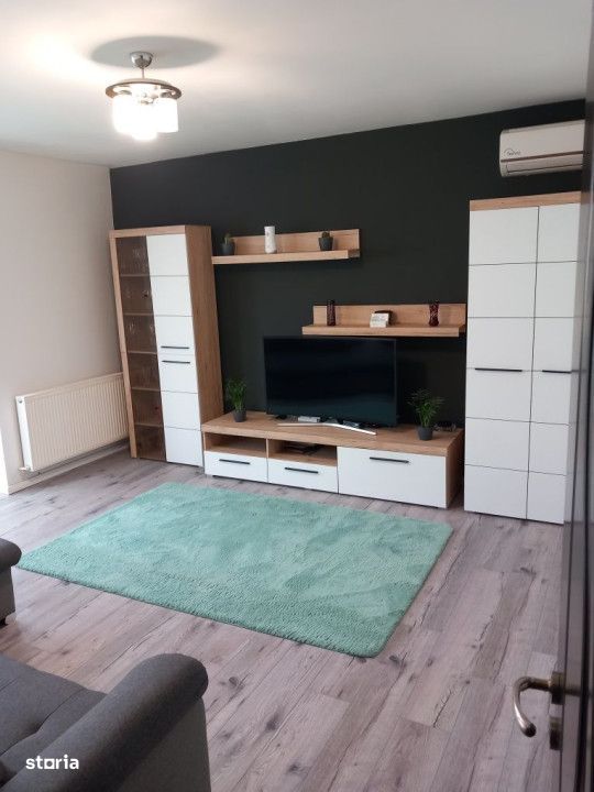 Apartament de 2 camere, decomandat, 48 mp, zona strazii Florilor