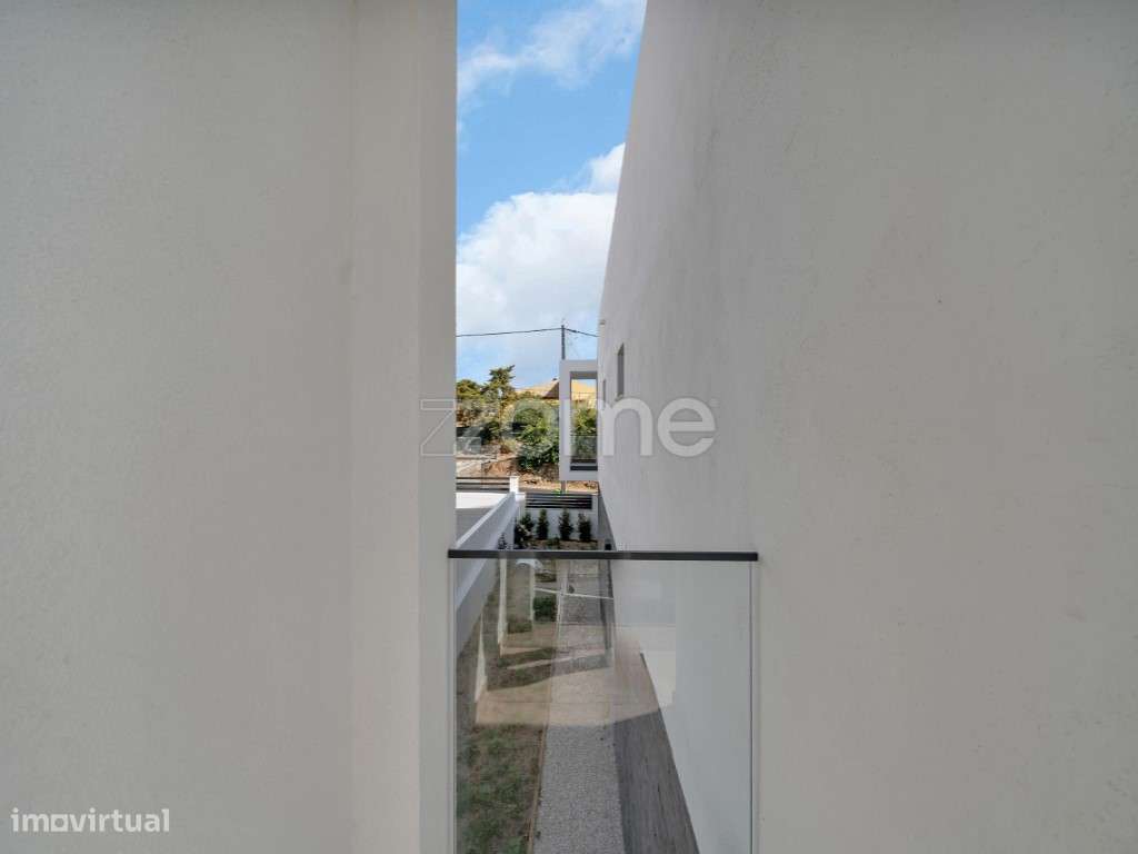 Moradia T6 Famões-16