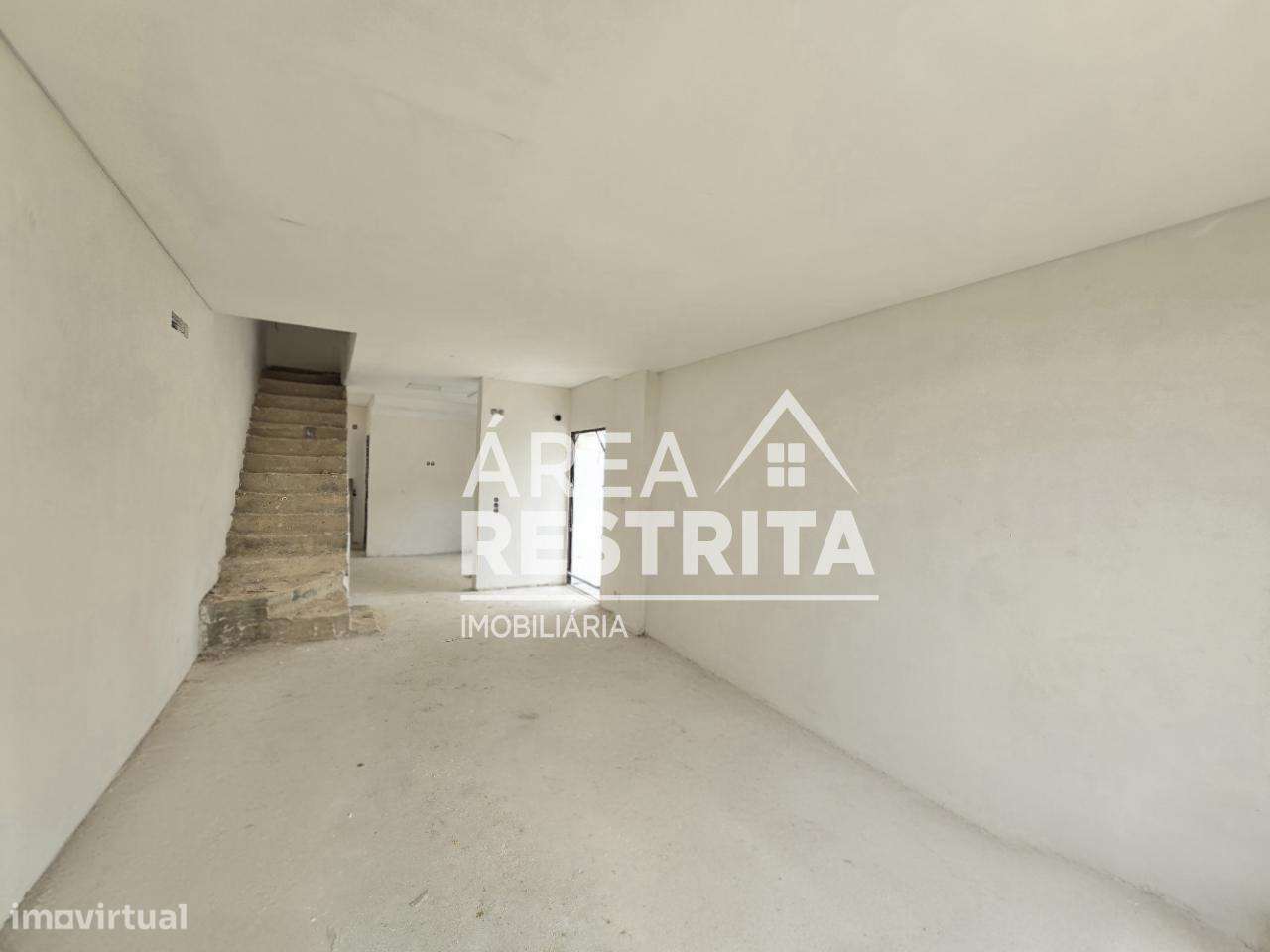 MORADIA GEMINADA T3  QUINTA DAS LARANJEIRAS - FERNÃO FERRO-3