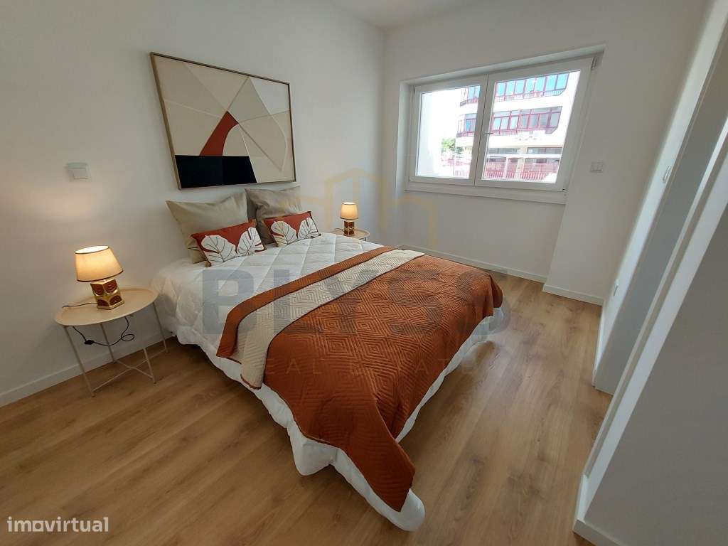Apartamento T3, totalmente remodelado em Benfica. *Oferta da Escrit... - Grande imagem: 2/20