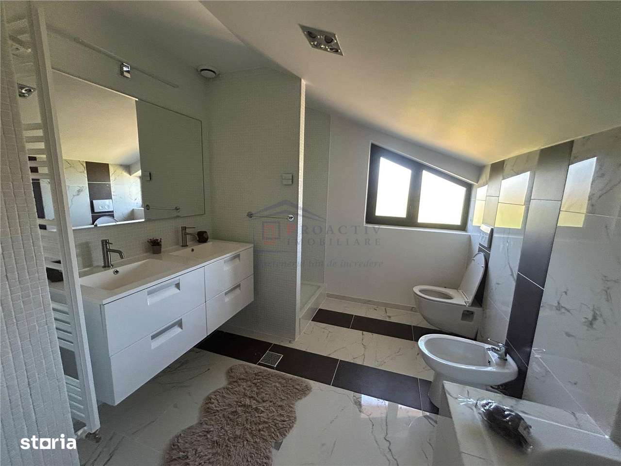Casa 220 mp | 4 dormitoare | 10-30 ari teren | Patrauti  C-5908-16