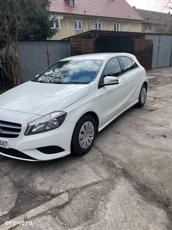 Mercedes-Benz Klasa A 180 (BlueEFFICIENCY) - 11