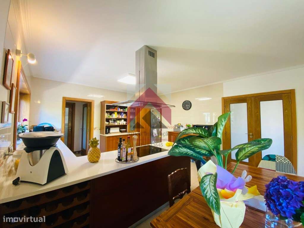 Moradia T6 Isolada na Palhaça-10