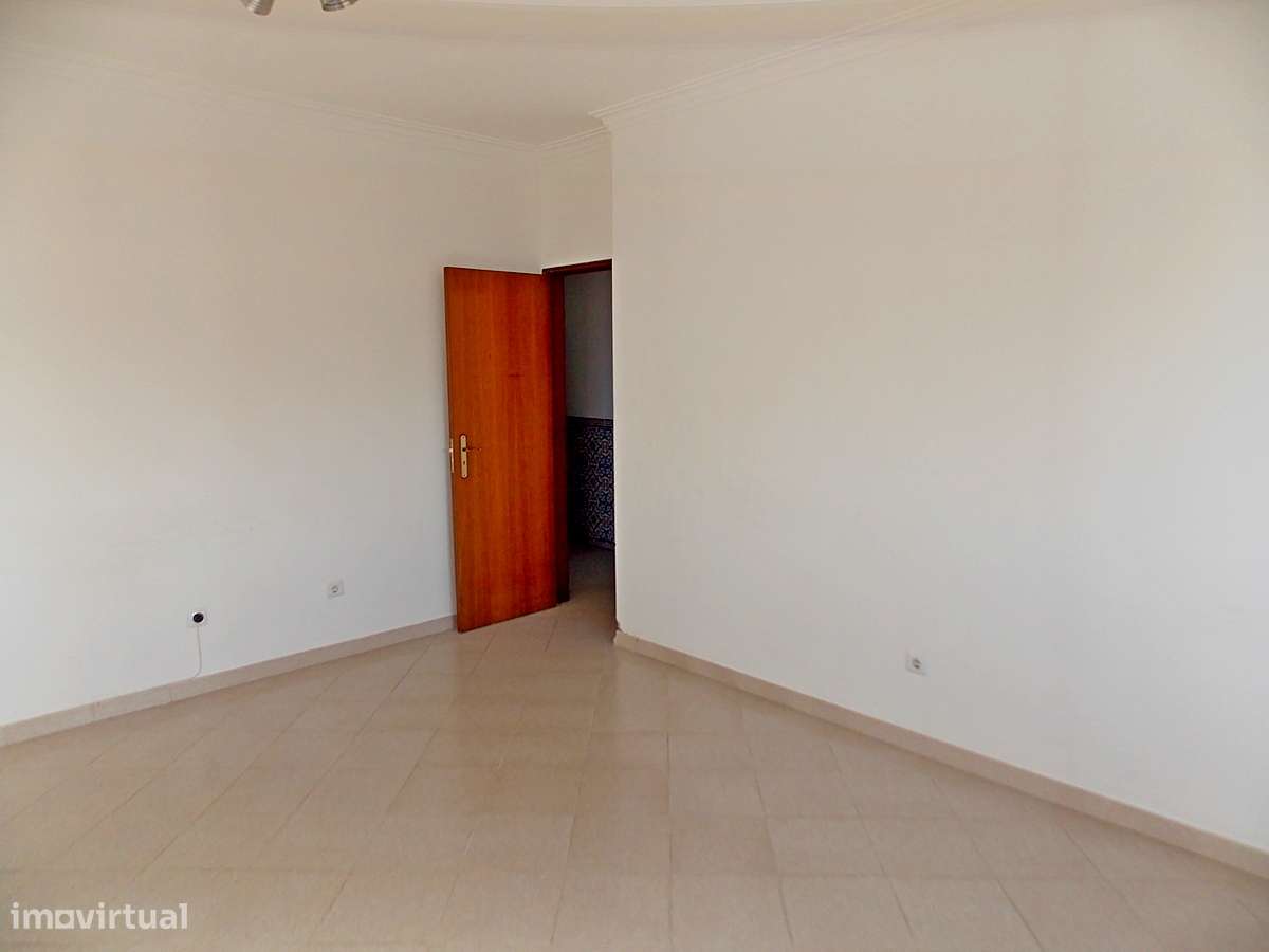 Apartamento T2 em Arrentela - Oportunidade Única de Investimento - Grande imagem: 5/20