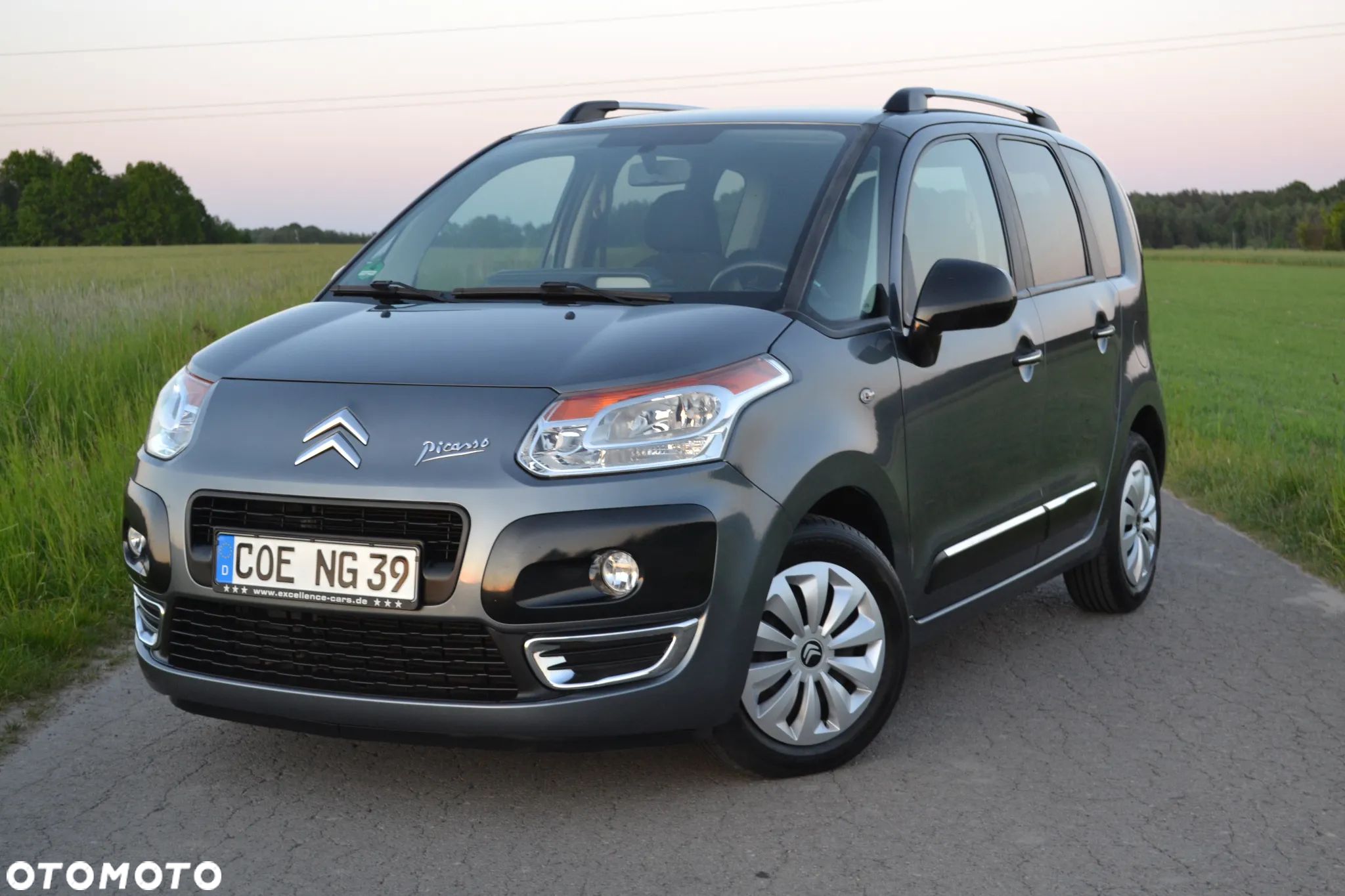 Citroën C3 Picasso 1.4i Selection - 1