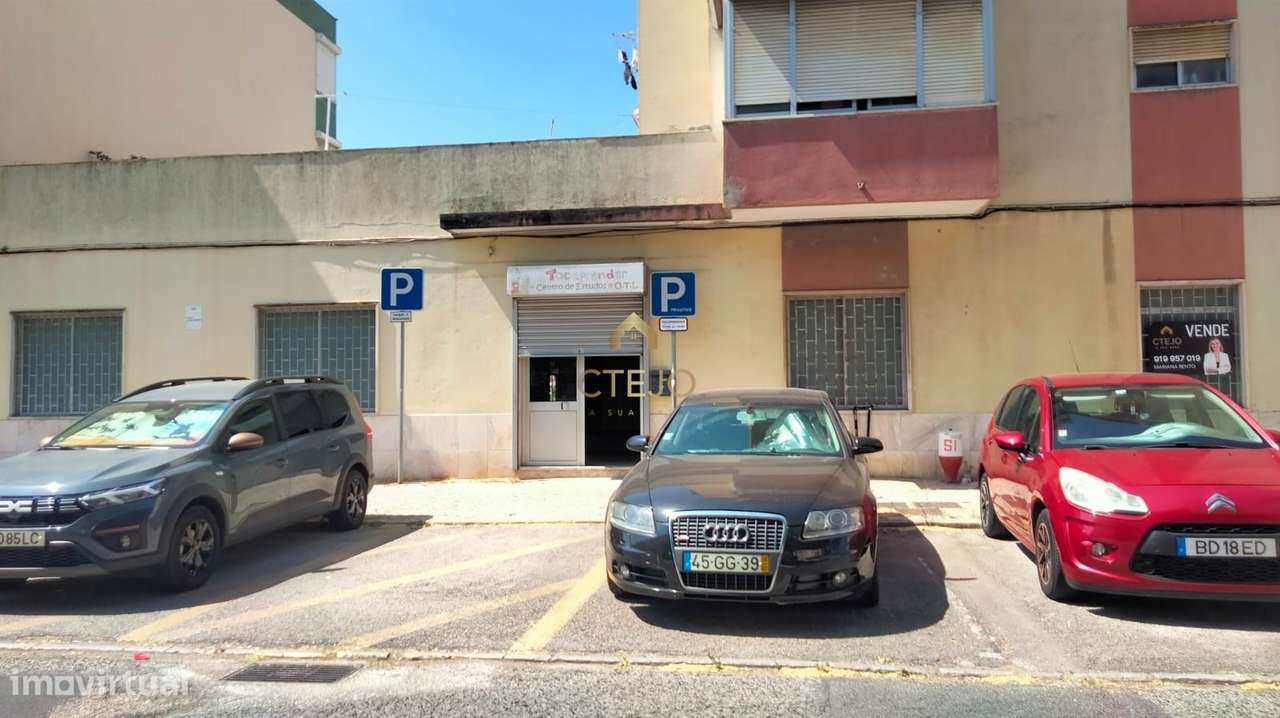 LOJA PARA VENDA  POVOA de SANTA IRIA  COM 260m2-16