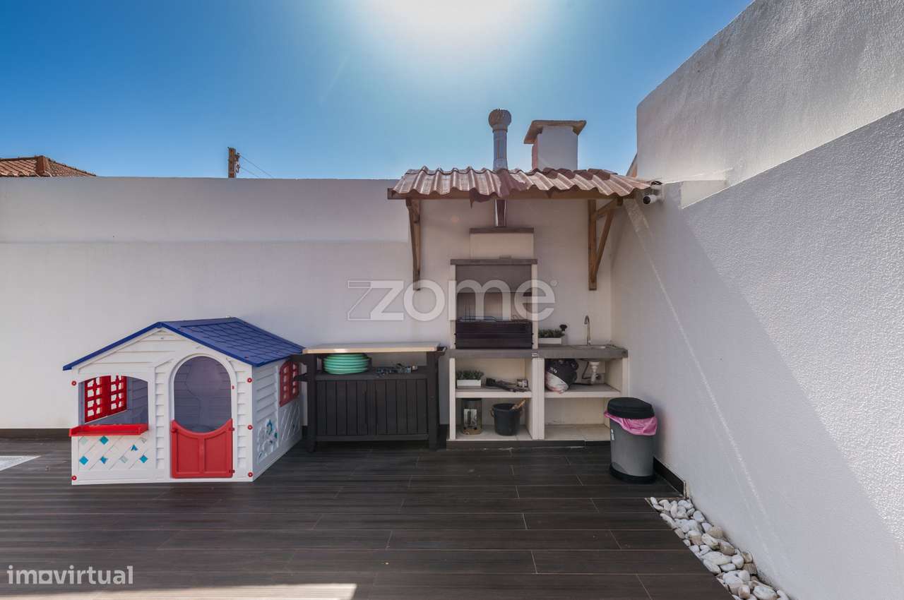 Moradia T4+1, com piscina-35