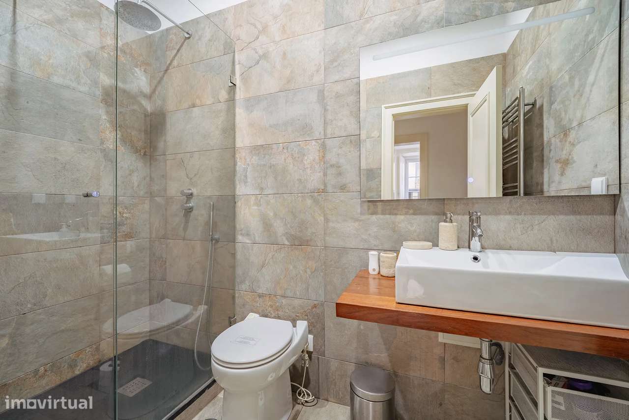 Elegante Apartamento T3 Renovado no Centro Histórico de Lisboa – Rua d-15