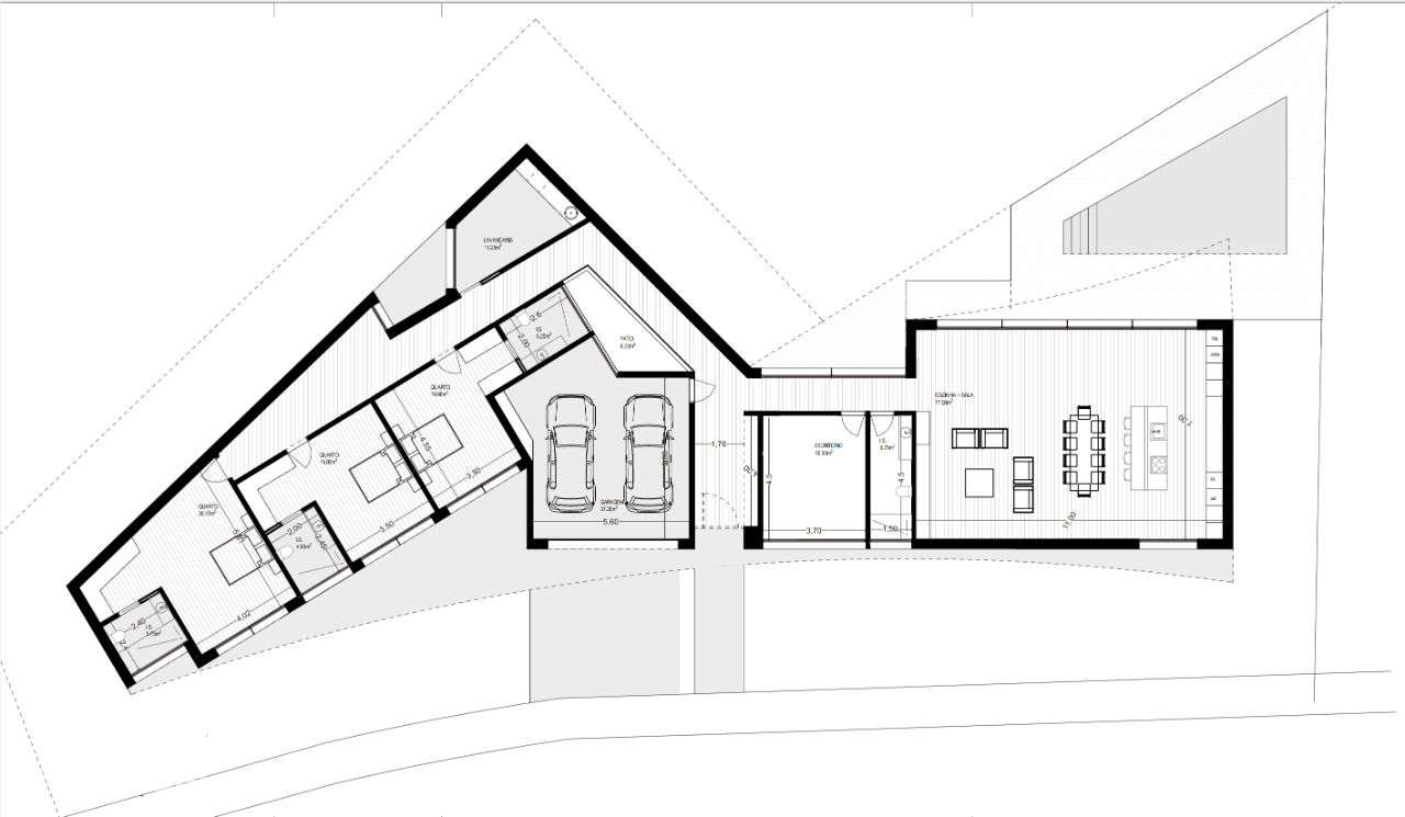 Moradia T4 Térrea Isolada com piscina - Centro de Santa Maria da Feira-14