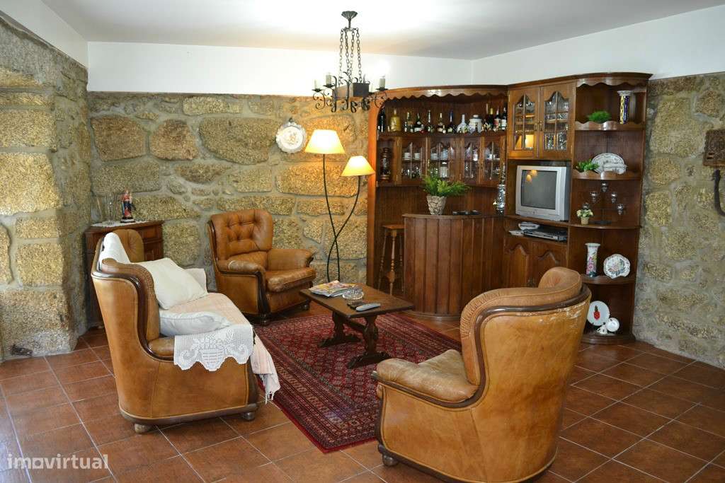 Tipologia T6, com 356m2 de área de habitação-13