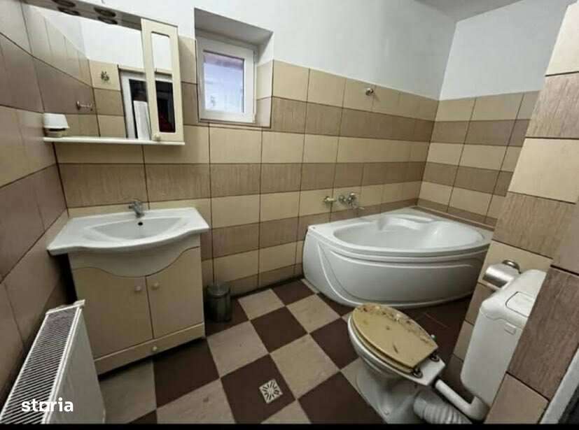 Casa de vanzare cu 3 camere , pe un nivel , 143.000 EURO negociabil-6