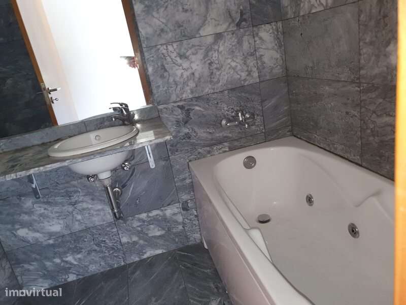 Apartamento em Maia, Moreira-18