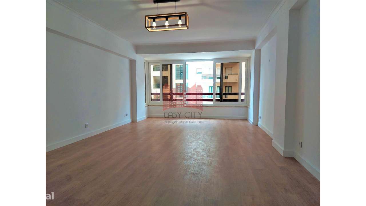 Apartamento T3 em Laranjeiras-23