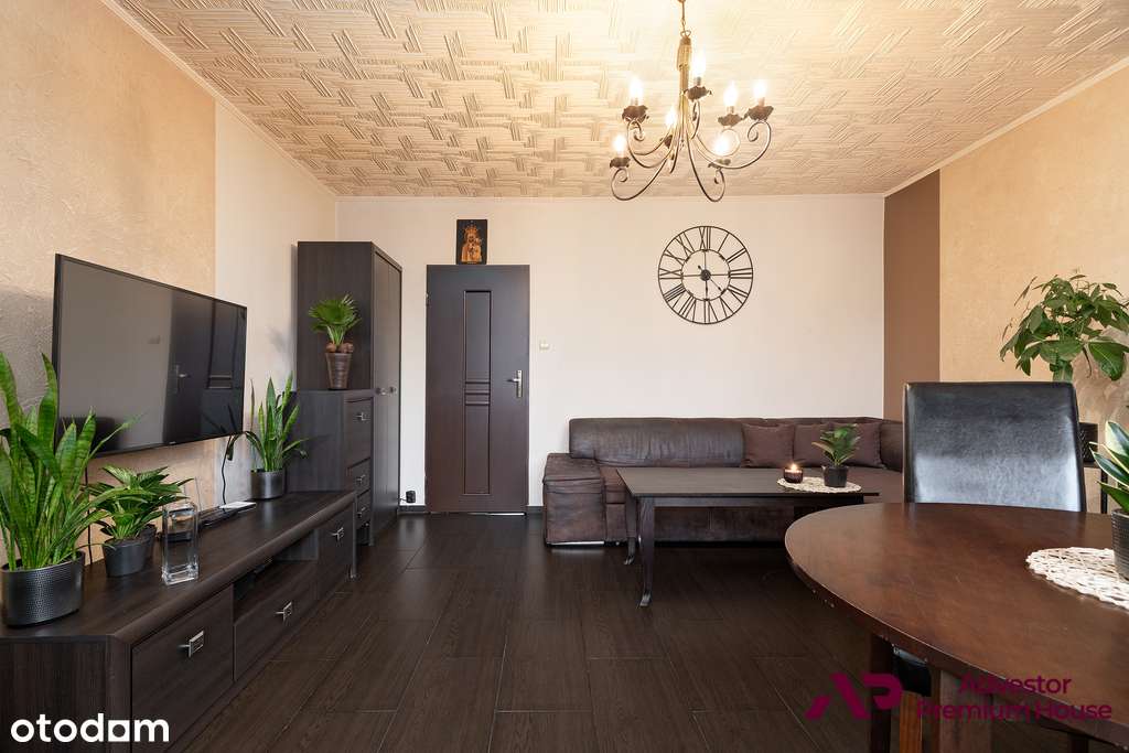 Niski blok, oddzielna kuchnia, balkon i piwnica-3