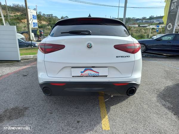 Alfa Romeo Stelvio 2.2 D B-Tech AT8 - 7