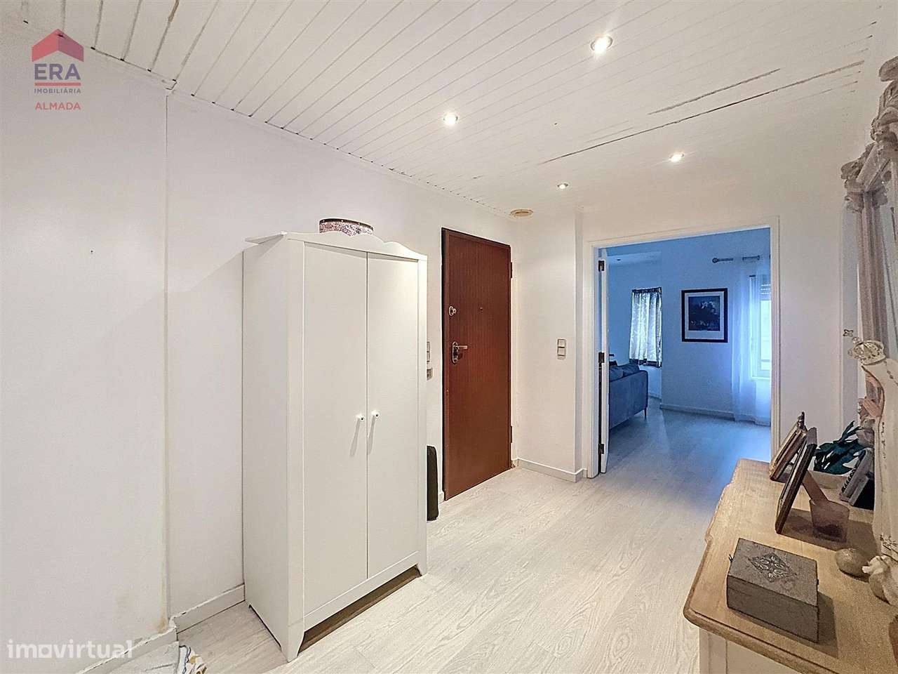 Apartamento T3 com 2 casas de banho e vista-6