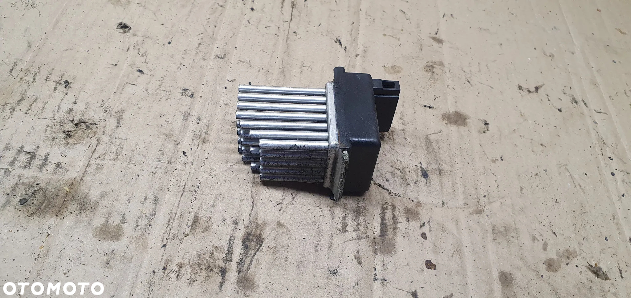 Rezystor dmuchawy opornik Audi A6 C5 4B0820521 - 3