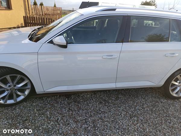 Skoda Superb 2.0 TDI Style DSG - 20