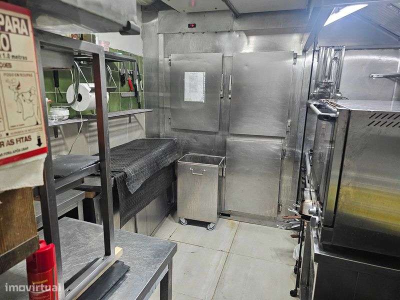 Espaço de restauração no centro/ TRESPASSE /Extraçao de fumos - Grande imagem: 4/7
