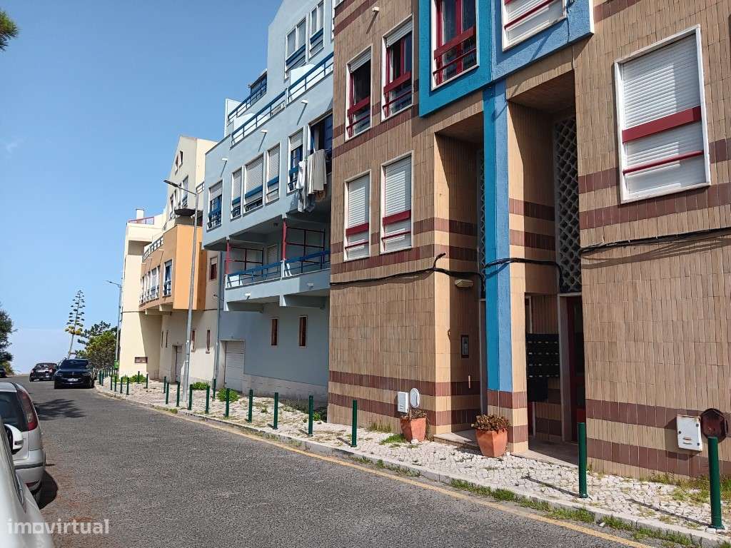 T1 Magoito com varanda e parqueamento-0