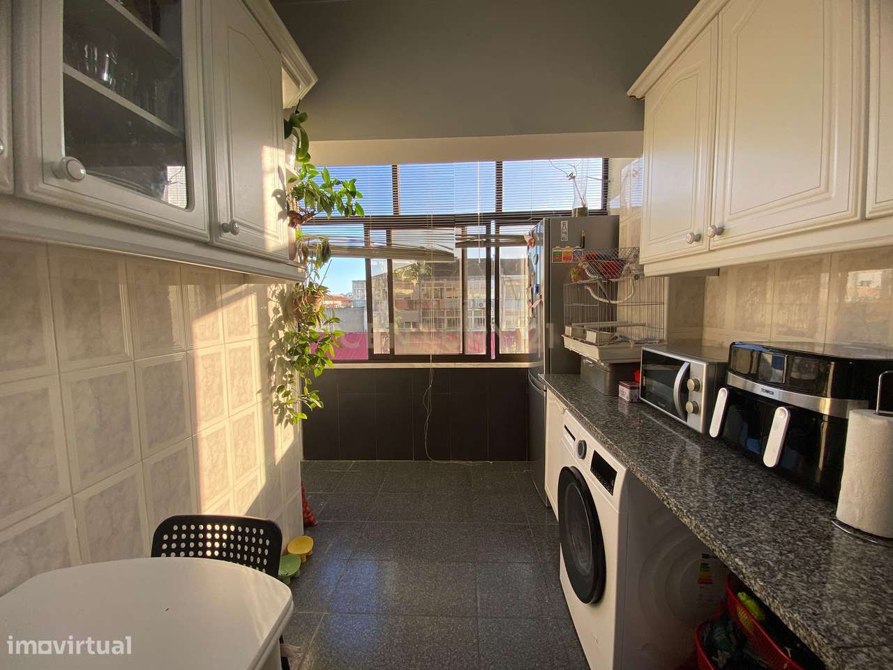 Apartamento T3 em Almada, numa zona tranquila e perto do centro-9