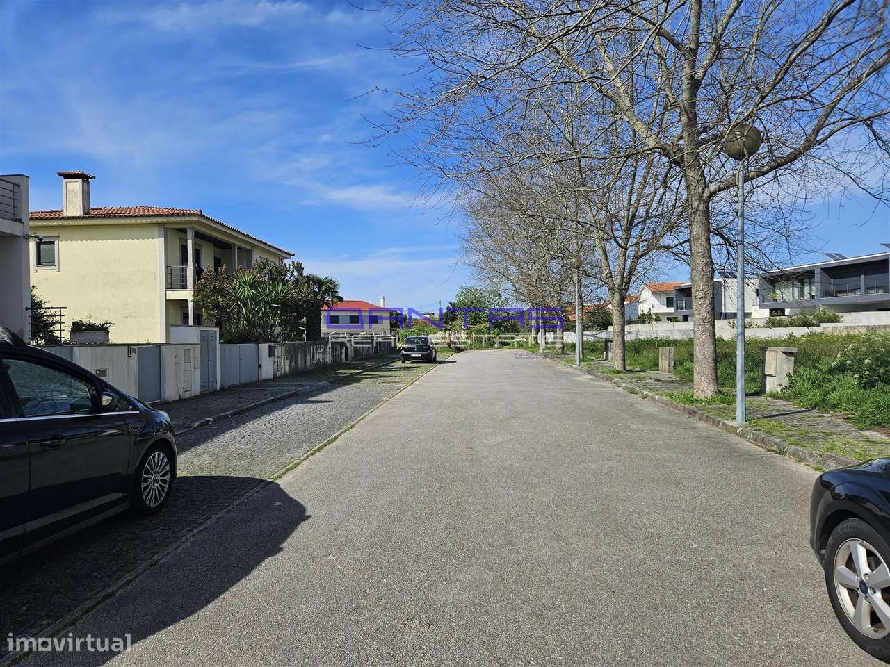 Lote de terreno com 300m2 a poucos minutos de Viana do Castelo-13